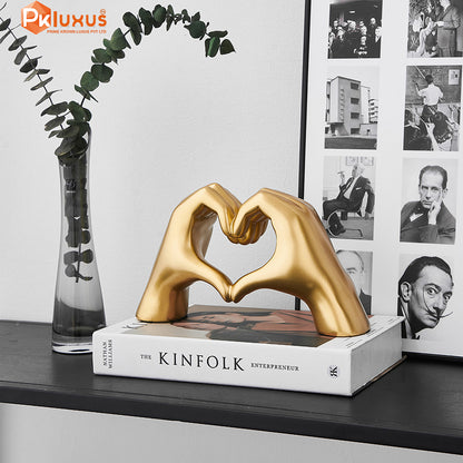 Luxury Gold Love Hands Statues | PK LUXUS™ - PK LUXUS